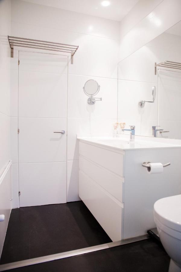 Bauhaus Apartment By People Rentals Bilbau Exterior foto